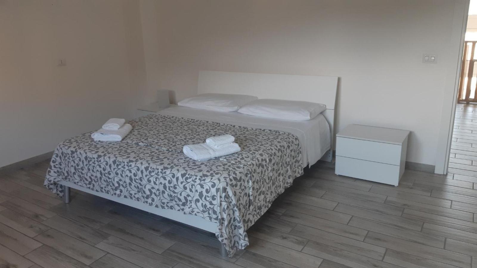 New Lettoss Hotel Randazzo Ngoại thất bức ảnh